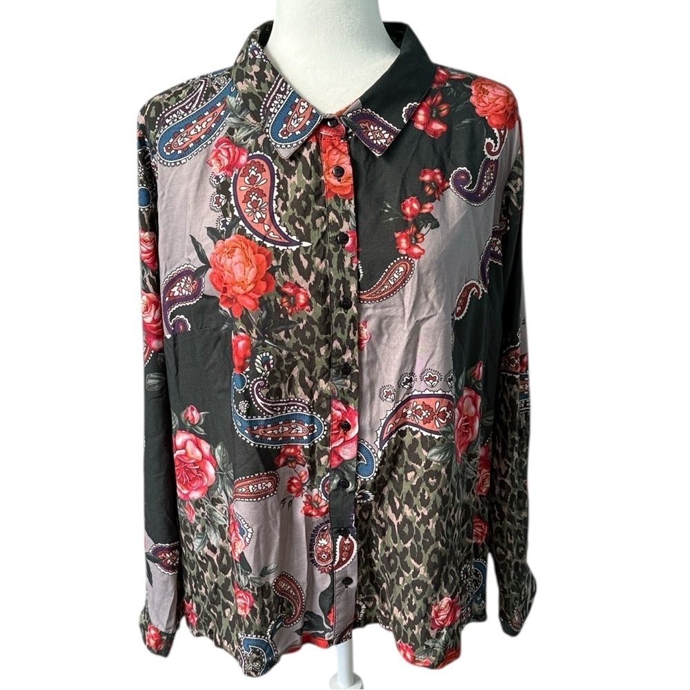 Tolani Collection Evonne Top Black Paisley Blouse Button Front Size Med NWT